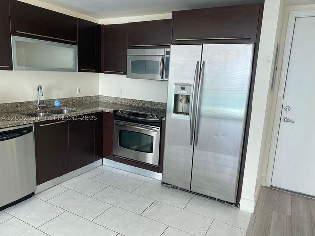 950 Brickell Bay Dr 1708, Miami, FL 33131