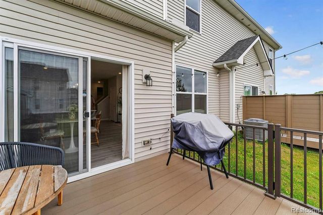 506 Maize Loop, Saline, MI 48176
