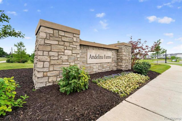 506 Maize Loop, Saline, MI 48176