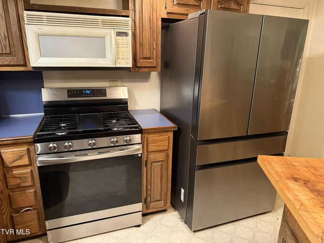 704 River Road, Church Hill, TN 37642