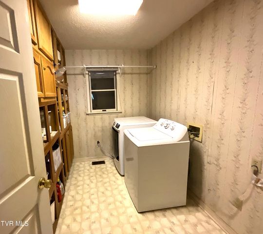 704 River Road, Church Hill, TN 37642