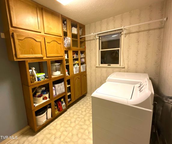 704 River Road, Church Hill, TN 37642