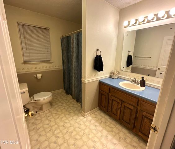 704 River Road, Church Hill, TN 37642