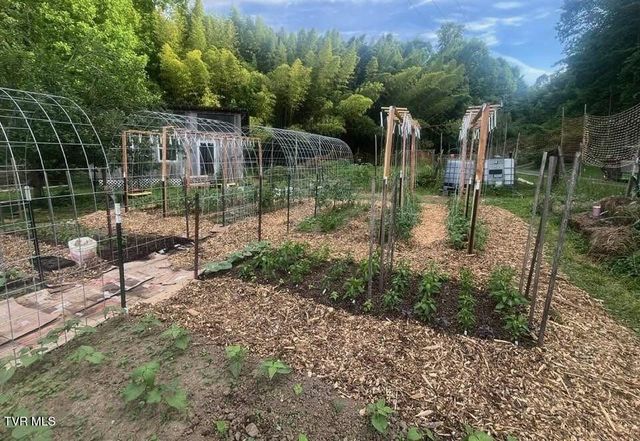 704 River Road, Church Hill, TN 37642