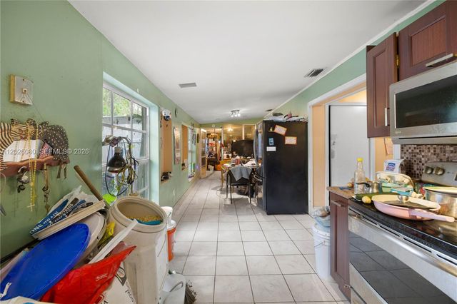 1975 SW 41st Ave, Fort Lauderdale, FL 33317