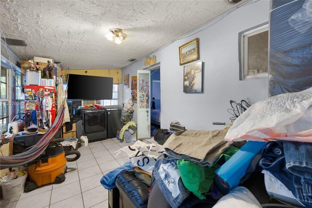 1975 SW 41st Ave, Fort Lauderdale, FL 33317