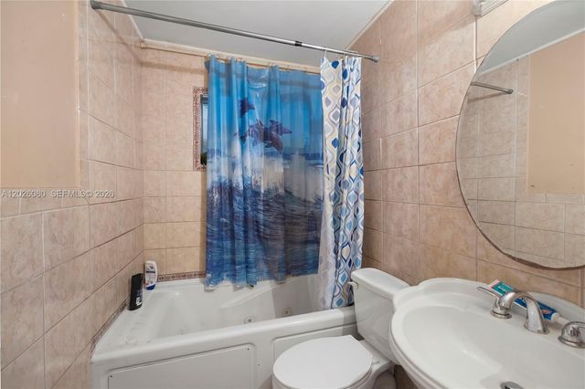 1975 SW 41st Ave, Fort Lauderdale, FL 33317