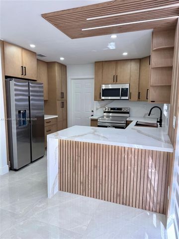 15235 SW 108th Ct, Miami, FL 33157