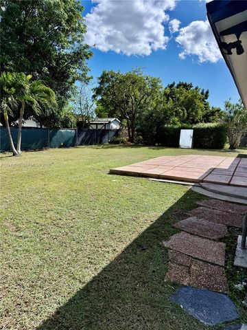 15235 SW 108th Ct, Miami, FL 33157