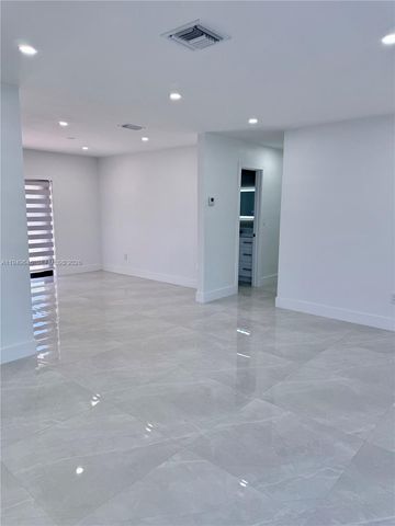 15235 SW 108th Ct, Miami, FL 33157