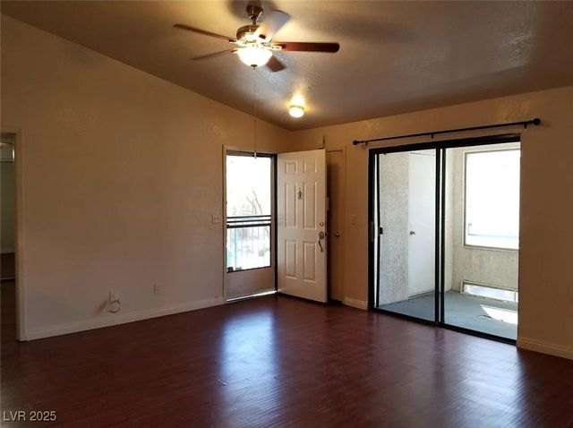 5221 Lindell Road 206, Las Vegas, NV 89118