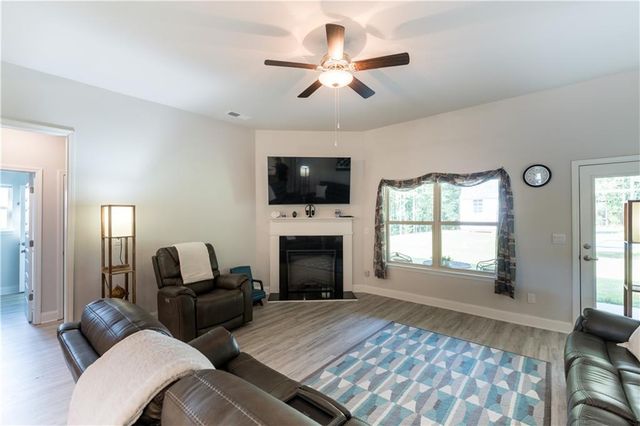 104 Eagle Heights Drive, Maysville, GA 30558