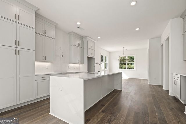 3667 Peachtree Road NE 13, Atlanta, GA 30319