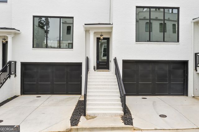 3667 Peachtree Road NE 13, Atlanta, GA 30319