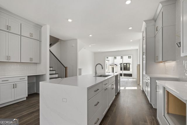 3667 Peachtree Road NE 13, Atlanta, GA 30319