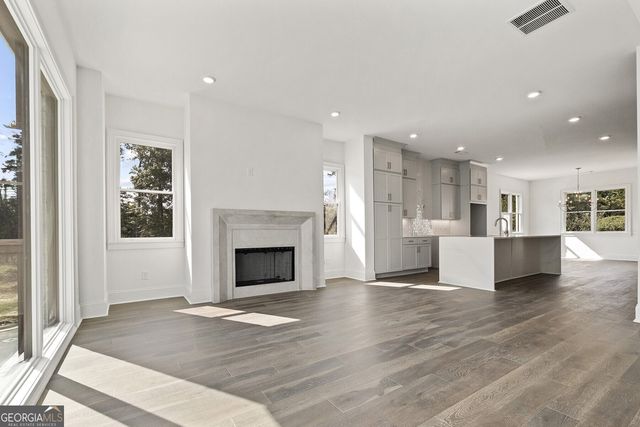 3667 Peachtree Road NE 13, Atlanta, GA 30319