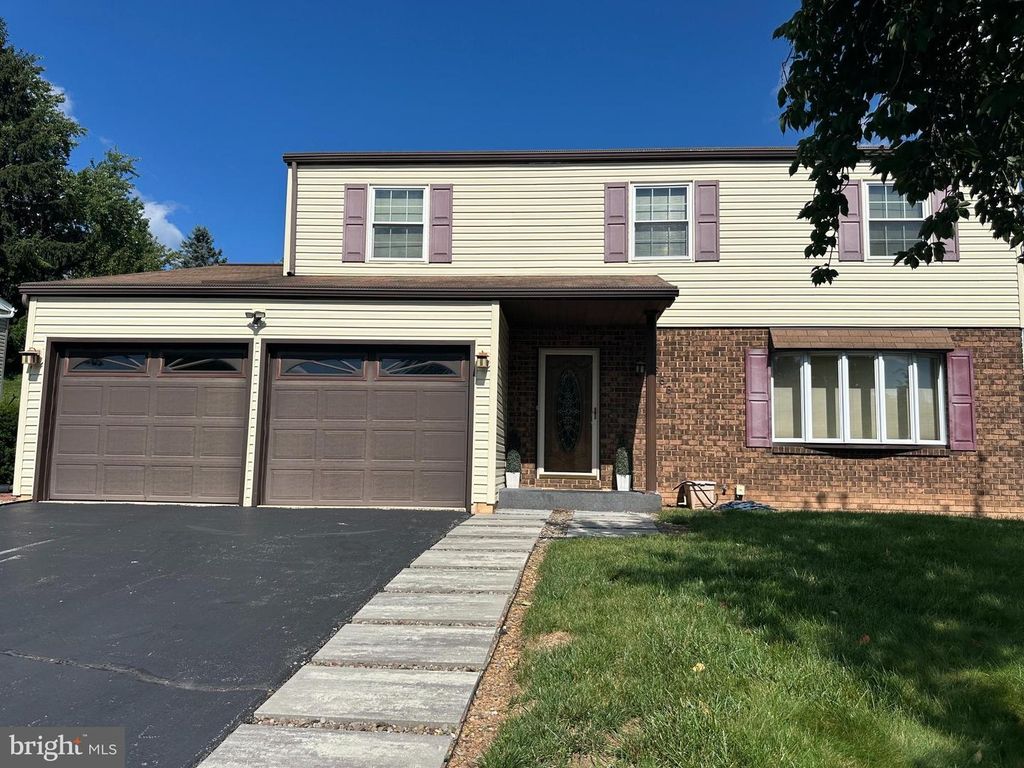 566 THRUSH CT, Harrisburg, PA 17111