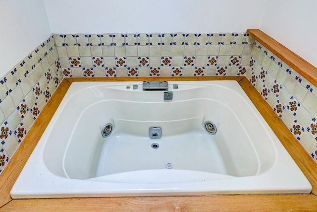 142 Monument Road, Orleans, MA 02653