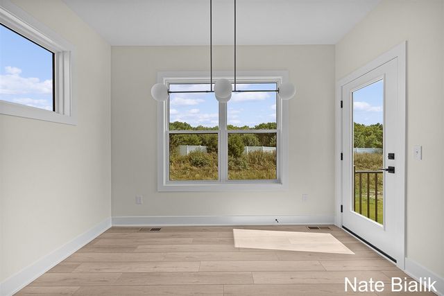 564 Sun Vale Lane, Grandville, MI 49418