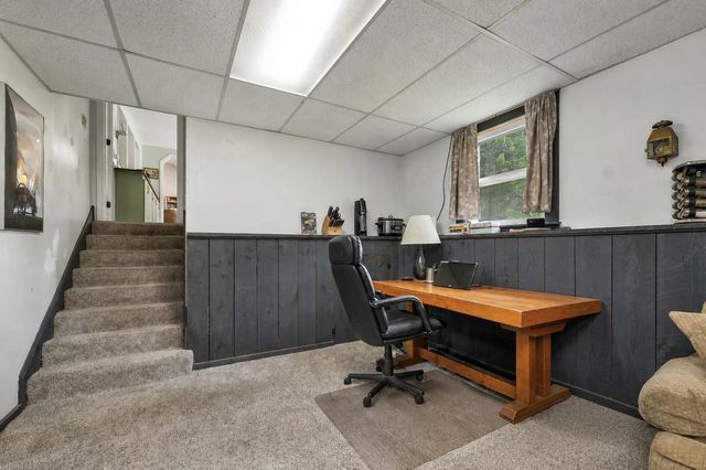 8 Toftree Lane, Dover, NH 03820