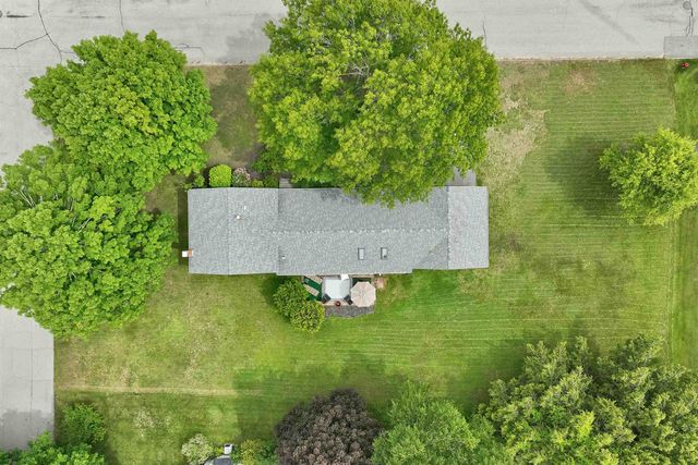 8 Toftree Lane, Dover, NH 03820