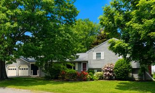 8 Toftree Lane, Dover, NH 03820