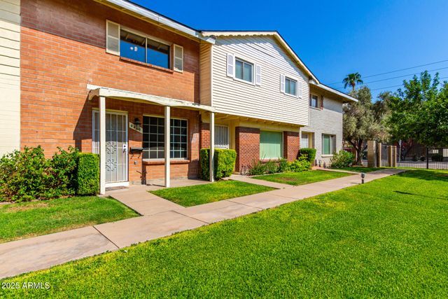 4438 E BELLEVIEW Street, Phoenix, AZ 85008