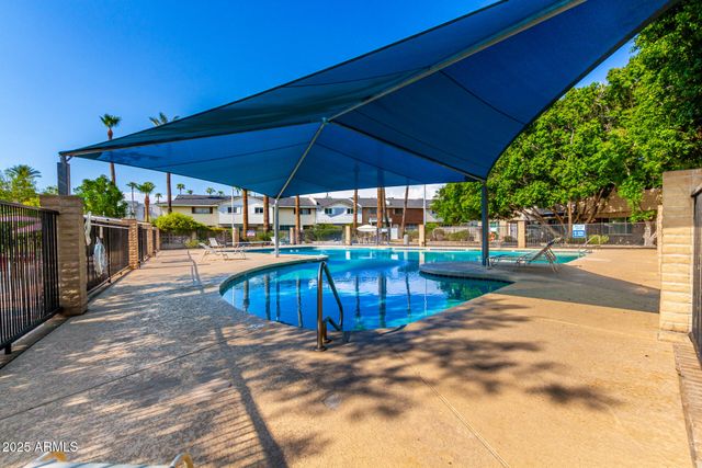 4438 E BELLEVIEW Street, Phoenix, AZ 85008