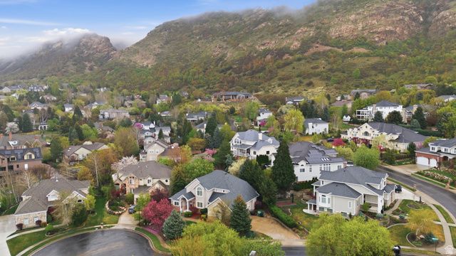 11943 S AUTUMN RIDGE DR, Sandy, UT 84092