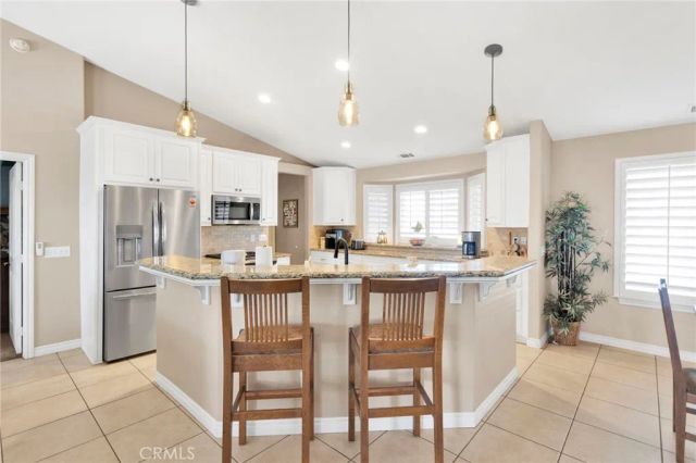 8695 Cantel Court, Oak Hills, CA 92344