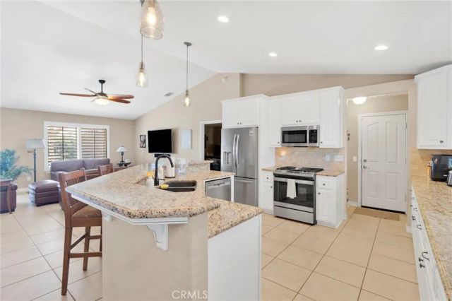 8695 Cantel Court, Oak Hills, CA 92344