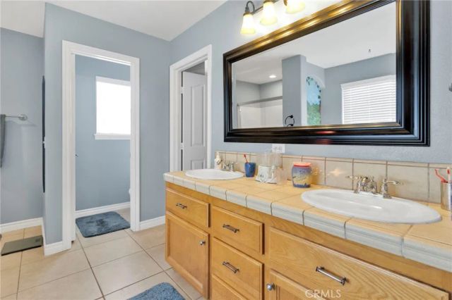 8695 Cantel Court, Oak Hills, CA 92344