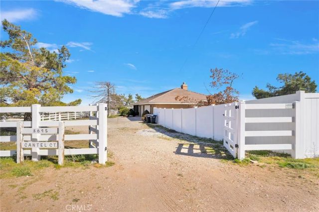 8695 Cantel Court, Oak Hills, CA 92344