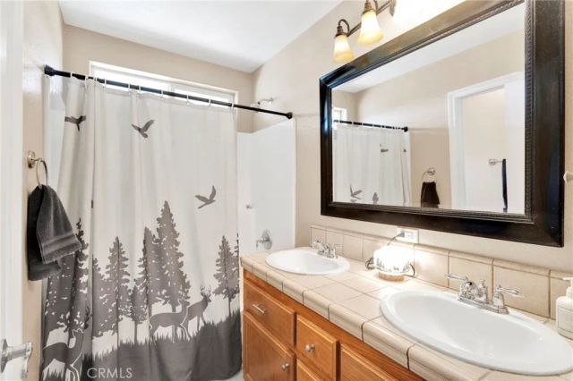 8695 Cantel Court, Oak Hills, CA 92344