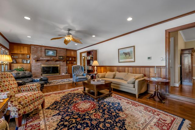 255 Shryocks Ferry Road, Versailles, KY 40383