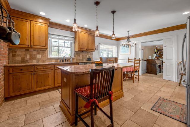 255 Shryocks Ferry Road, Versailles, KY 40383