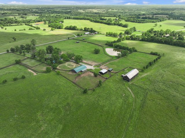 255 Shryocks Ferry Road, Versailles, KY 40383