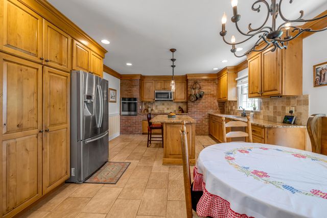 255 Shryocks Ferry Road, Versailles, KY 40383