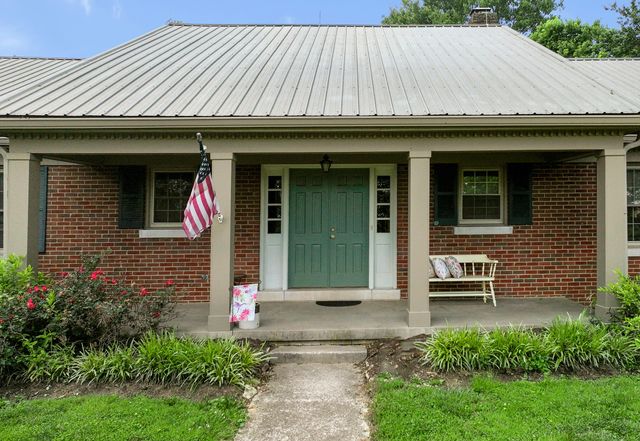 255 Shryocks Ferry Road, Versailles, KY 40383