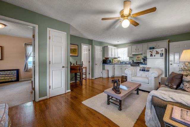 255 Shryocks Ferry Road, Versailles, KY 40383