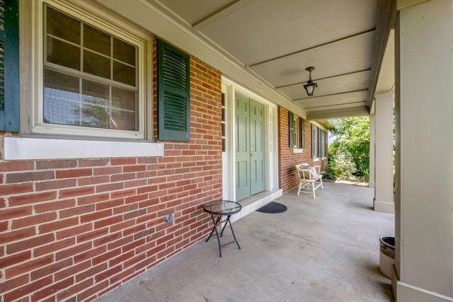 255 Shryocks Ferry Road, Versailles, KY 40383