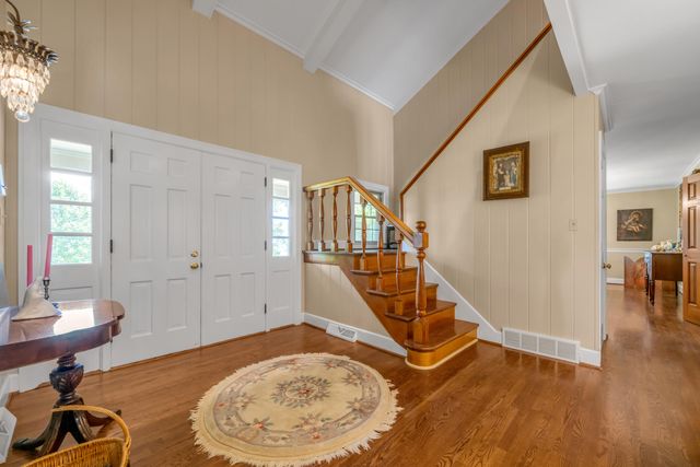 255 Shryocks Ferry Road, Versailles, KY 40383
