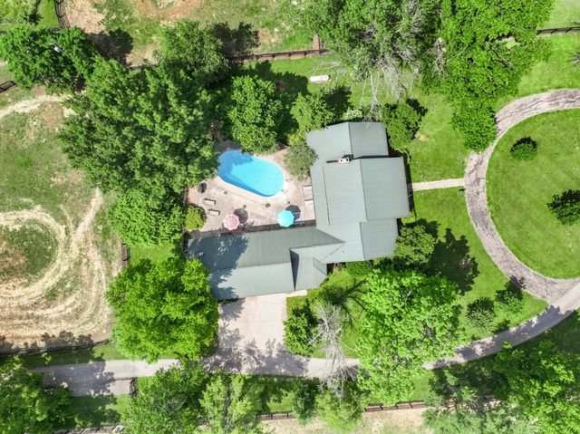 255 Shryocks Ferry Road, Versailles, KY 40383