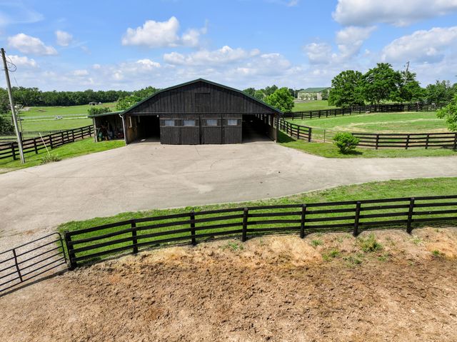 255 Shryocks Ferry Road, Versailles, KY 40383