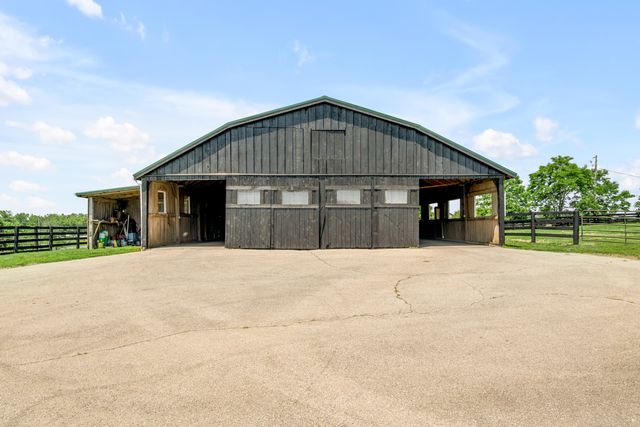 255 Shryocks Ferry Road, Versailles, KY 40383