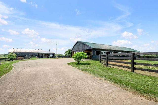 255 Shryocks Ferry Road, Versailles, KY 40383