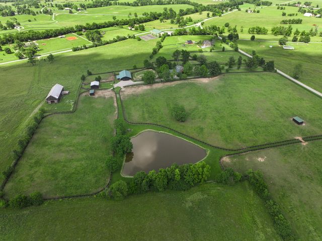 255 Shryocks Ferry Road, Versailles, KY 40383