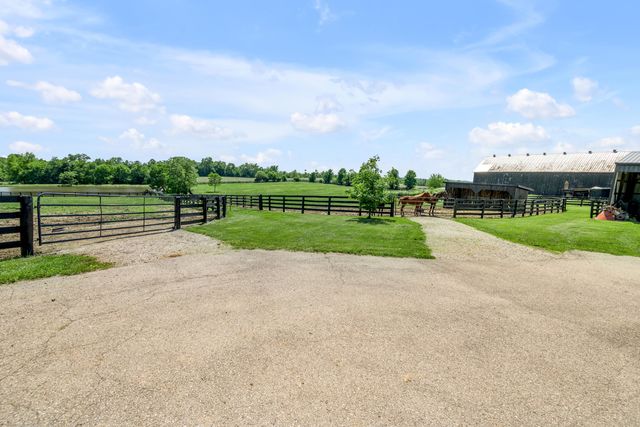 255 Shryocks Ferry Road, Versailles, KY 40383