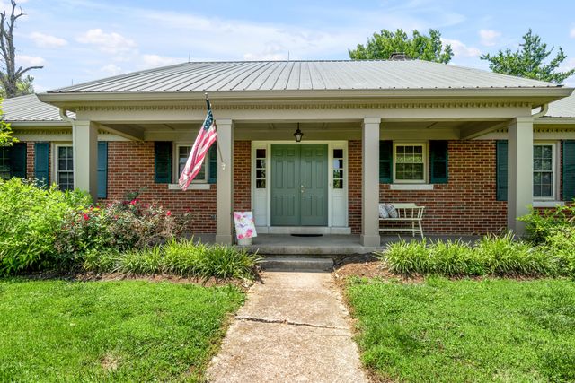 255 Shryocks Ferry Road, Versailles, KY 40383