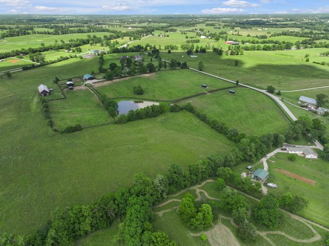 255 Shryocks Ferry Road, Versailles, KY 40383